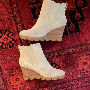 Sorel Cream Tan Wedge Chelsea Boots, Waterproof